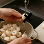 Come si lavano i funghi prima di cucinarli? L’errore da evitare che rovina gusto e consistenza